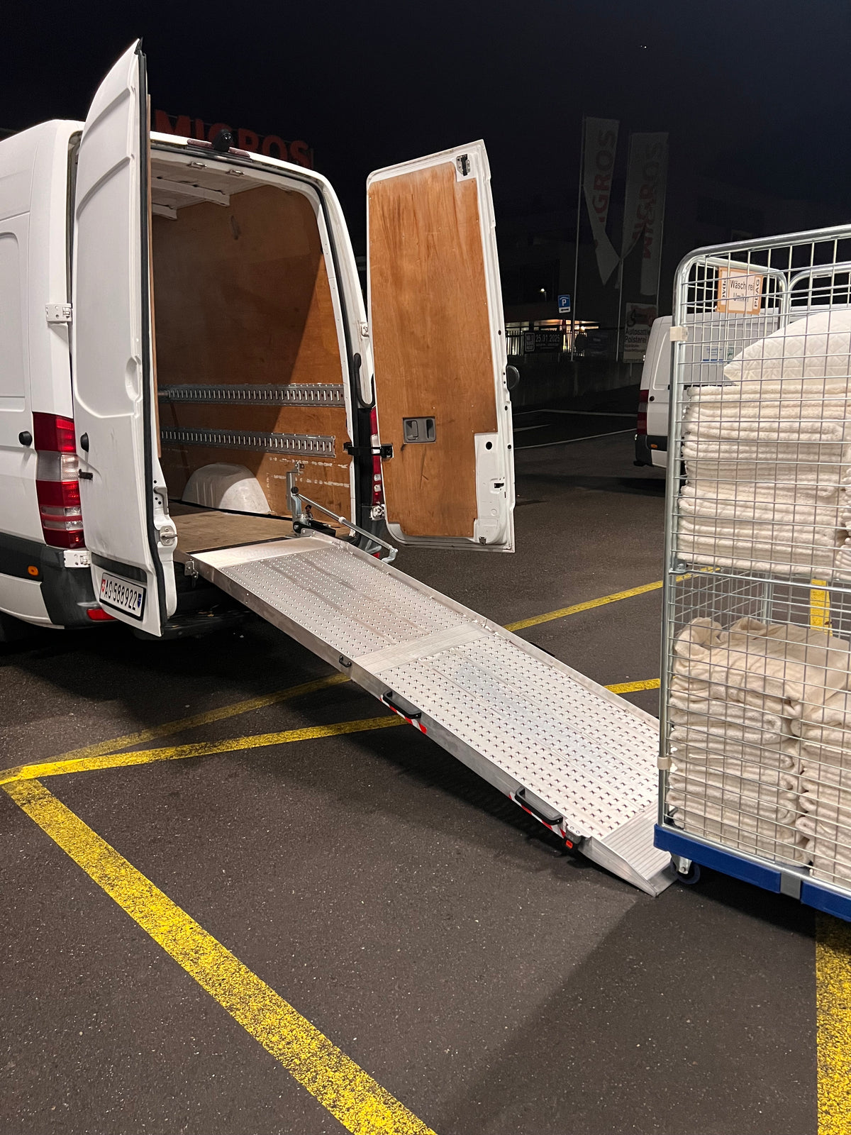 Einbauladerampe Länge: 3,2m Innenbreite: 1m