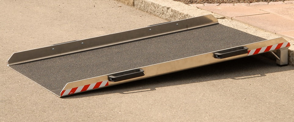 Sicherheitskeilbrücke Länge: 1,2m Breite: 0,76m Tragfähigkeit: 300kg
