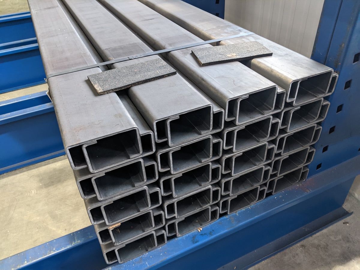 Ladebrücke Führungsschiene Walzblank 3m
