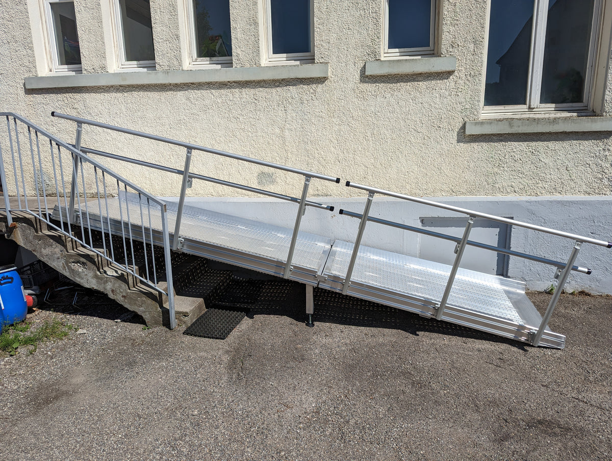 Rollstuhlbreitrampe Länge: 4,5m Breite: 1,2m