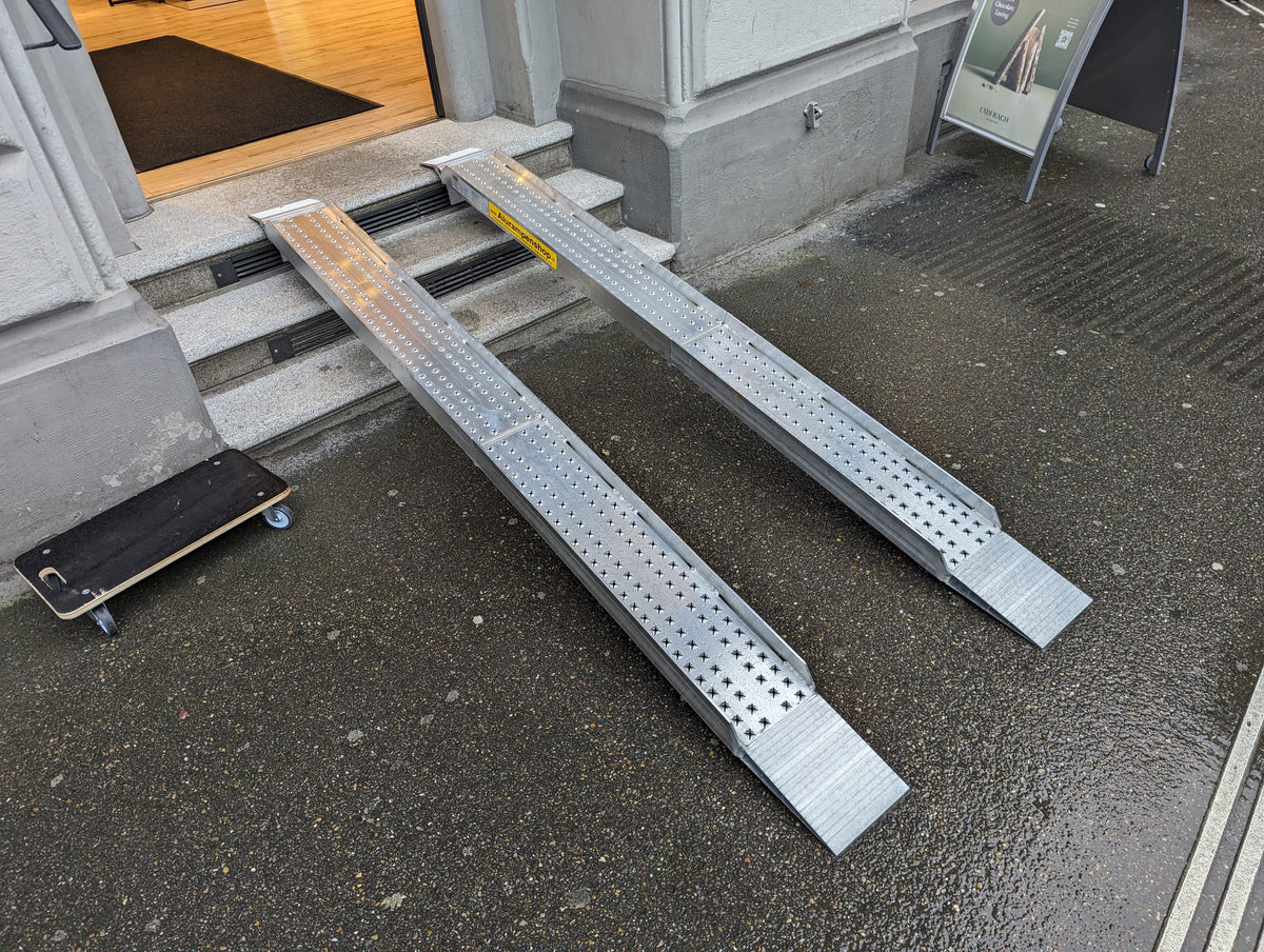 Sicherheitsrampe Länge: 1,5m Breite: 0,4m Tragfähigkeit/Paar: 1670kg