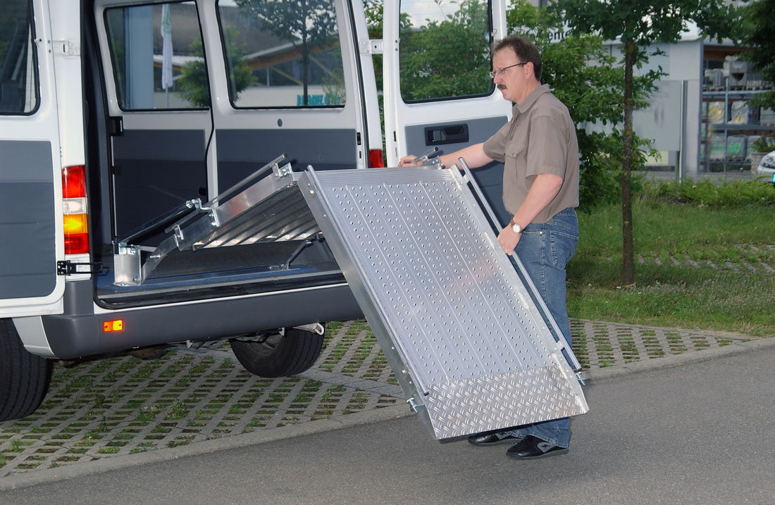 Rollstuhleinbaurampe | Länge: 1,8m | Breite: 0,8m