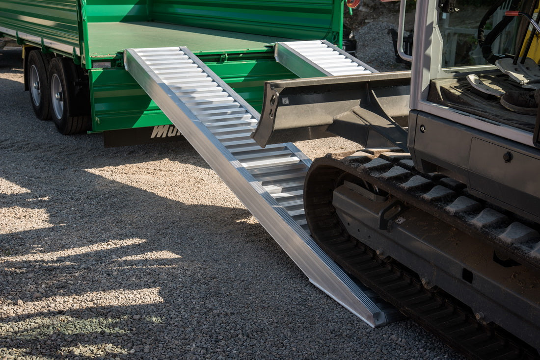 Lastrampe Mitte | Länge: 3,6m | Breite: 0,406m | Tragfähigkeit/Paar: 3470Kg