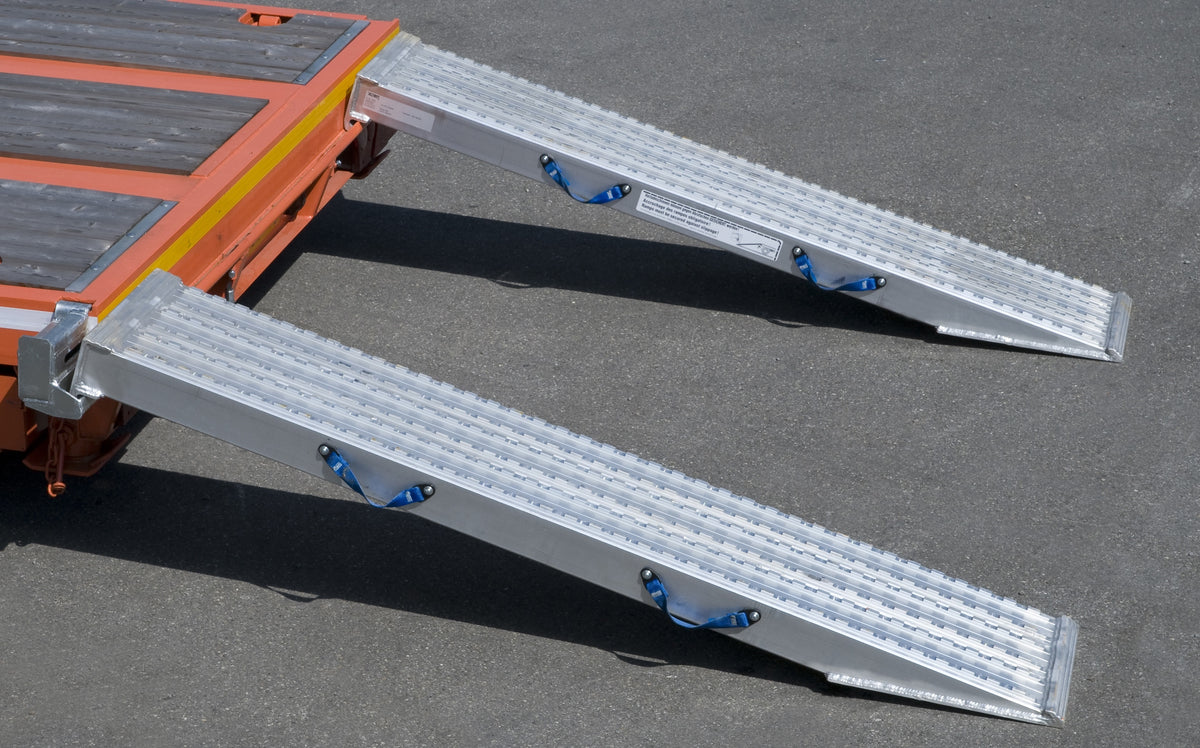 Schwerlastrampe 134 | Länge: 2,8m | Breite: 0,6m | Tragfähigkeit/Paar: 27460Kg