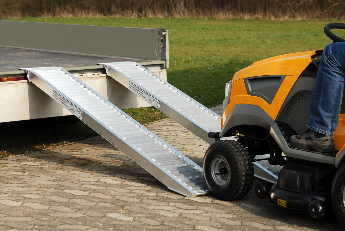 Lastrampe Klein | Länge: 1,62m | Breite: 0,305m | Tragfähigkeit/Paar: 2630Kg