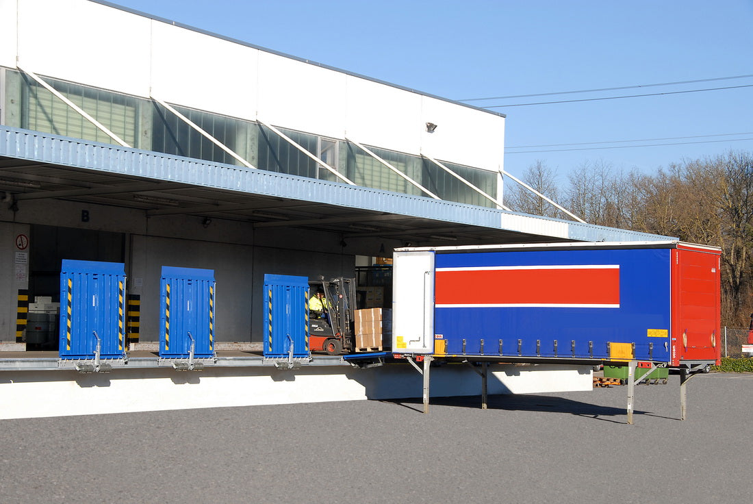 Rampenladebrücke | Seitenverschiebbar | Länge: 1,5m | Breite: 1,75m | Tragfähigkeit: 6000 Kg